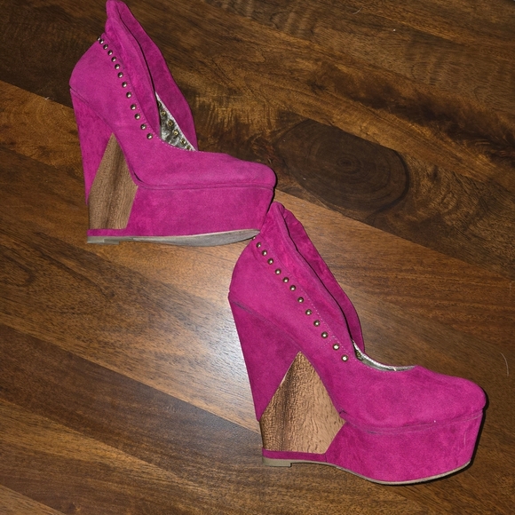 Pink Suede Wedge Heels with Stud Accents - Picture 2 of 5